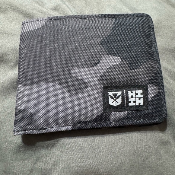 Hawaiis Finest Other - Hawaii’s Finest Black and Gray Camouflage Men’s wallet